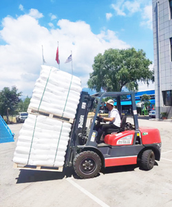 100% Vigin Black Macro Fibres incurvées en polypropylène en relief